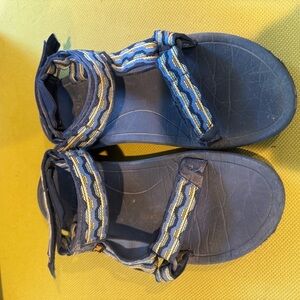 Teva Blue Kids Size 6 Sandals